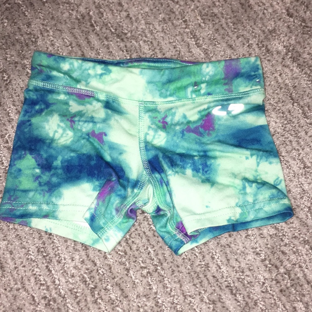 Champion tye dye booty shorts